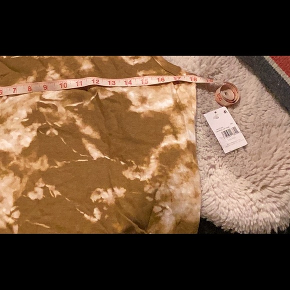 NWT Volcom tank - Picture 3 of 4